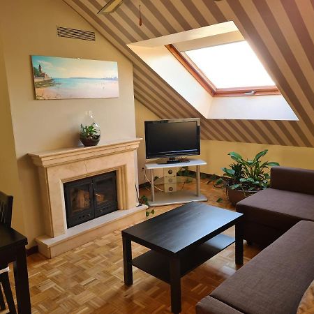 דירות גיחון 106A Atico Con Garaje Y Chimenea Cerca De La Playa מראה חיצוני תמונה